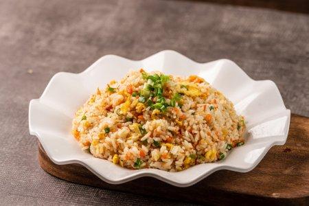 Riz frit aux œufs à la poêle – recette étape par étape