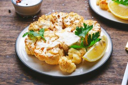 Steaks de chou-fleur à la friteuse à air – recette étape par étape