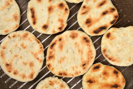 Galettes à la crème aigre sans levure au four – recette étape par étape