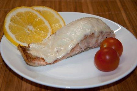 Steaks de truite à la crème fraîche au four – recette pas à pas