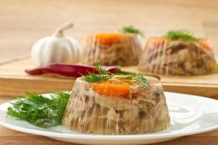 How to Make Chicken Aspic: 8 Delicious Recipes (Step-by-Step)