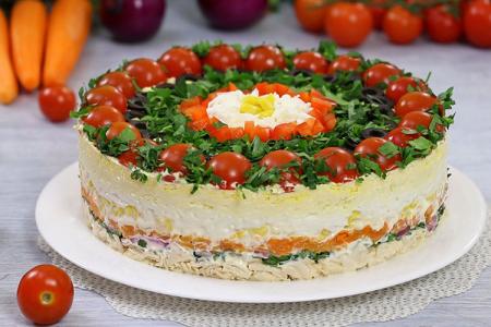 10 Rezepte für leckeren Salat mit koreanischen Karotten und Hähnchen