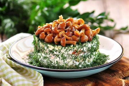 Chicken and Mushroom Salad: 12 Delicious Recipes
