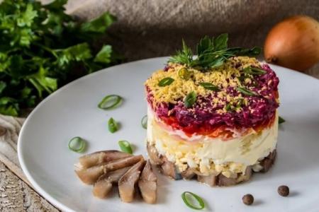 Herring Under a Fur Coat: 10 Classic Step-by-Step Recipes